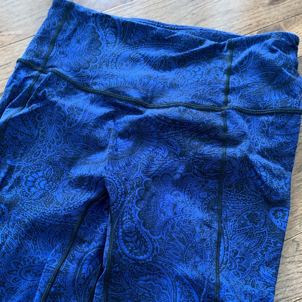 Lululemon Women’s Sz 6 hi-rise Leggings Nulux